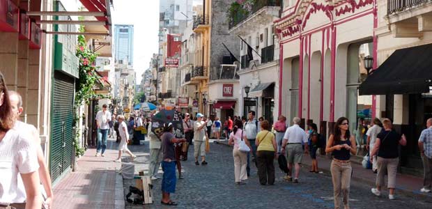 De paseo por San Telmo en Argentina